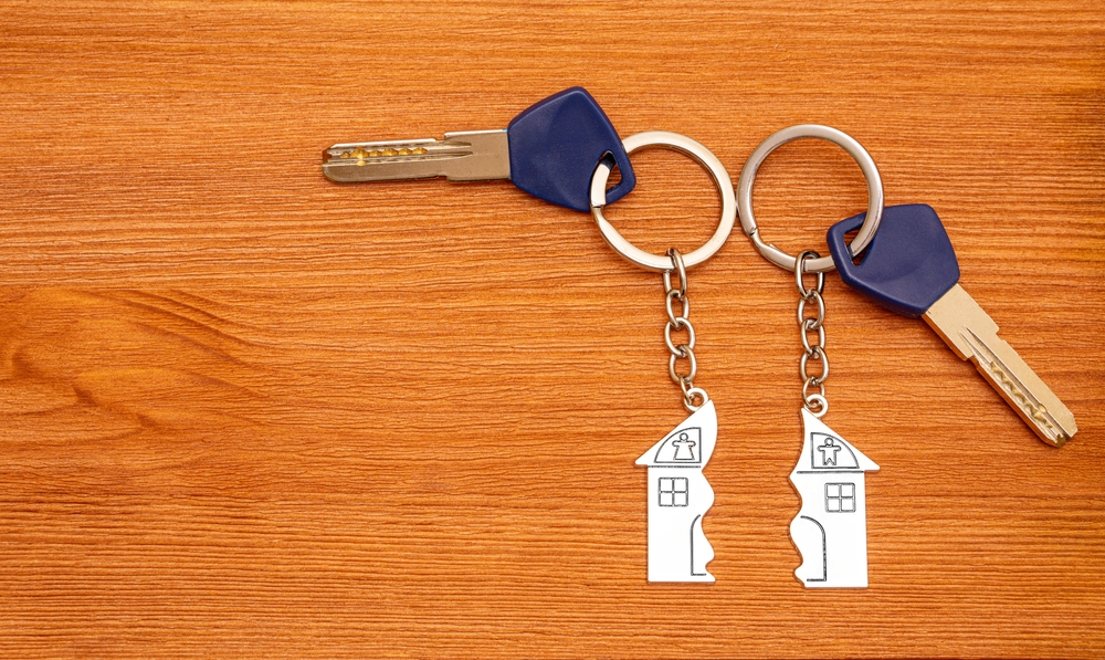Keys for house after divorce